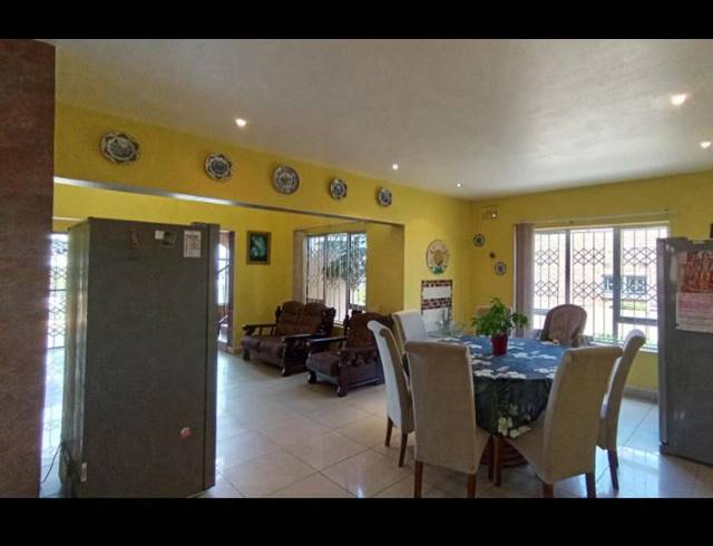 4 BEDROOM HOUSE FOR SALE IN STANGER MANOR